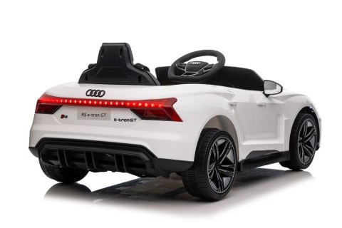 Auto Na Akumulator Audi E- Tron GT QLS-6888 Białe Auto Na Akumulator Audi E- Tron GT QLS-6888 Białe
