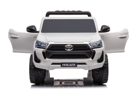 Auto Na Akumulator Toyota Hilux DK-HL860 Białe Auto Na Akumulator Toyota Hilux DK-HL860 Białe
