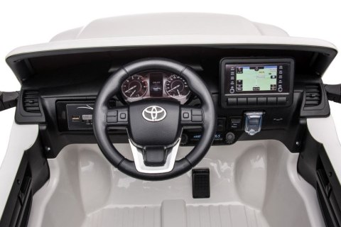 Auto Na Akumulator Toyota Hilux DK-HL860 Białe Auto Na Akumulator Toyota Hilux DK-HL860 Białe