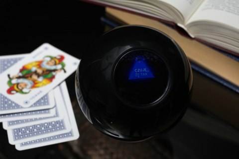 Magiczna kula nr 8 - PEŁNA WERSJA PL Magiczna kula nr 8 - PEŁNA WERSJA PL