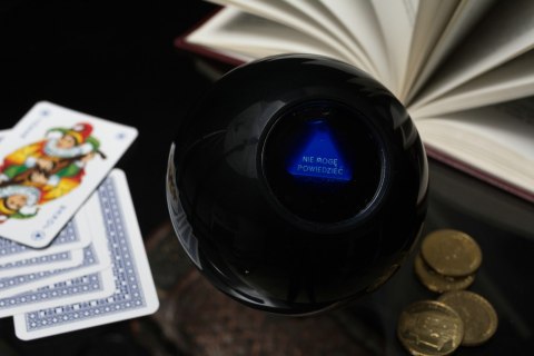Magiczna kula nr 8 - PEŁNA WERSJA PL Magiczna kula nr 8 - PEŁNA WERSJA PL