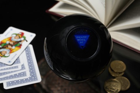 Magiczna kula nr 8 - PEŁNA WERSJA PL Magiczna kula nr 8 - PEŁNA WERSJA PL