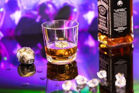 Metalowe czaszki do drinków Metalowe czaszki do drinków