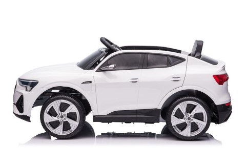 Auto Na Akumulator Audi E- Tron Białe QLS-6688 Auto Na Akumulator Audi E- Tron Białe QLS-6688