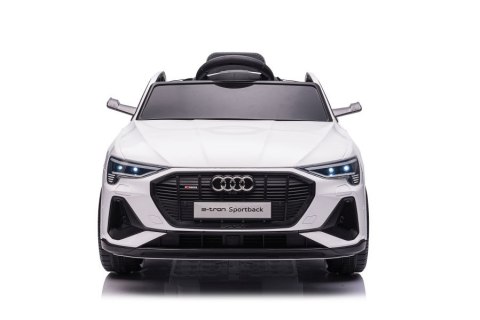 Auto Na Akumulator Audi E- Tron Białe QLS-6688 Auto Na Akumulator Audi E- Tron Białe QLS-6688